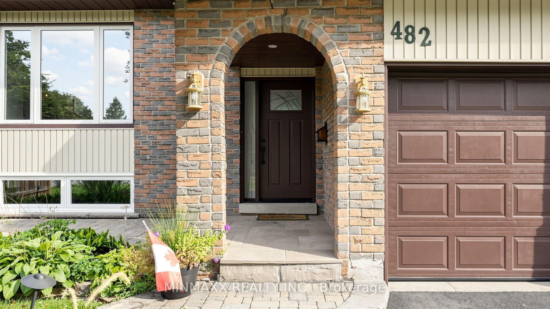 482 Gowland Crescent