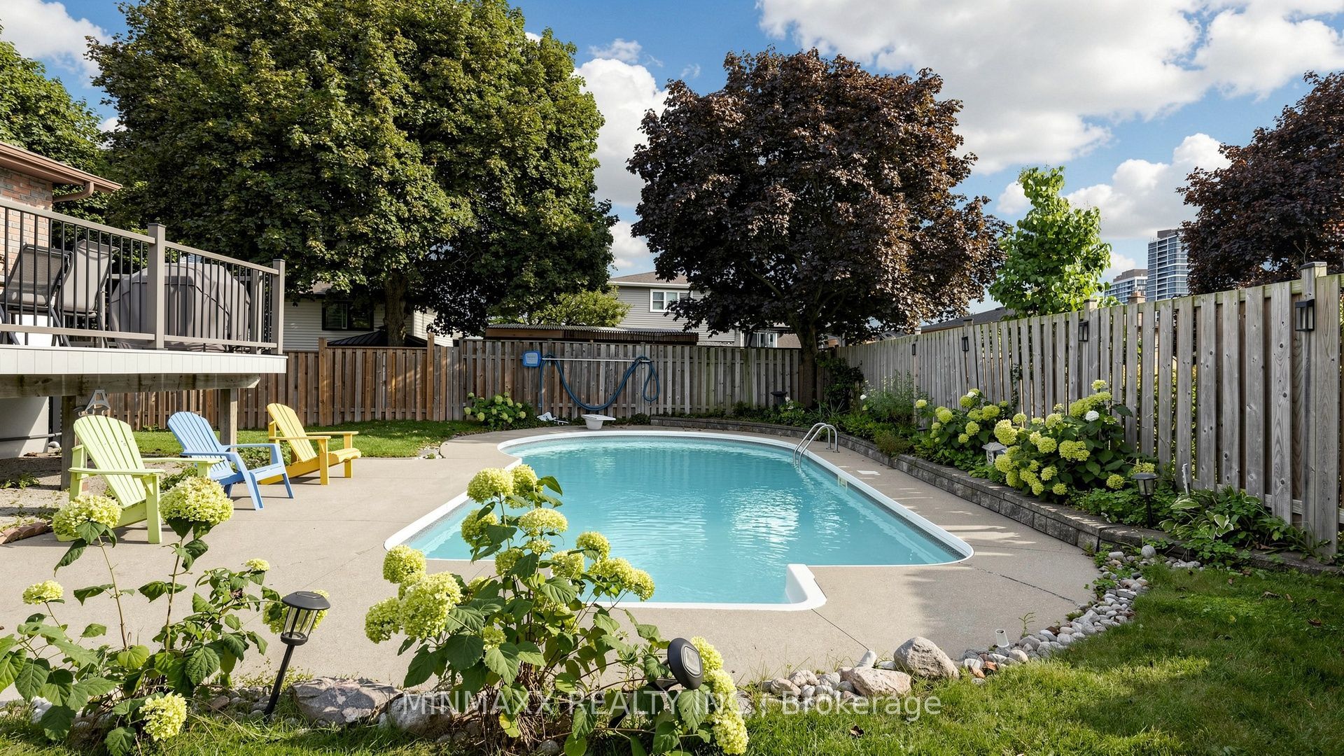 482 Gowland Crescent