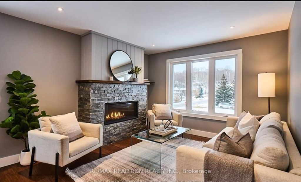 Photo of 1 Northdown Street, Huntsville, ON P1H 2R3 (MLS # X12652452)