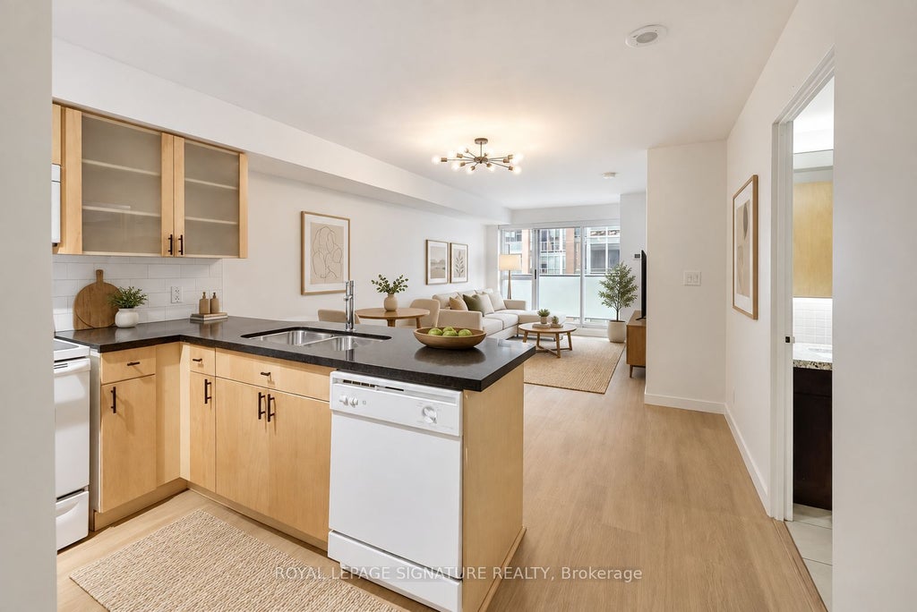 Photo of 1005 King Street W #405, Toronto, ON M6K 3M8 (MLS # C13808238)