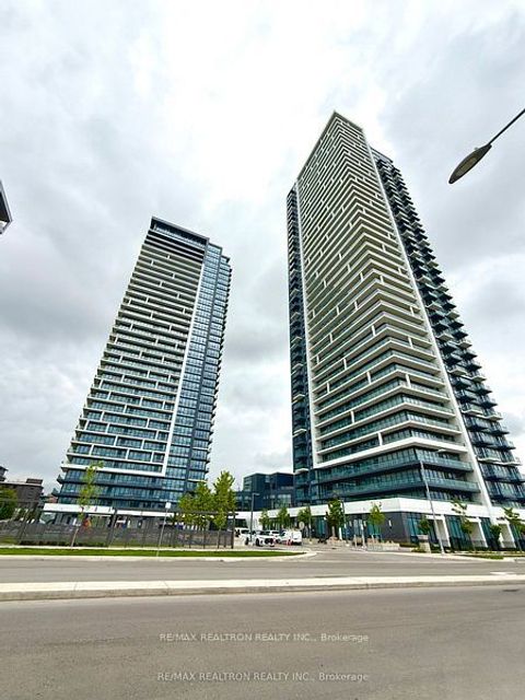 18 Water Walk Drive 3602 Markham ON L3R 6L5