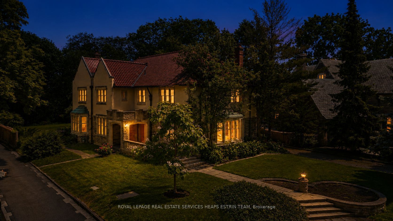 208 Roxborough Drive