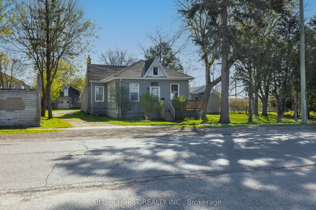 Photo of 464-466 Third Street, London East, ON N5V 2B9 (MLS # X13079030)