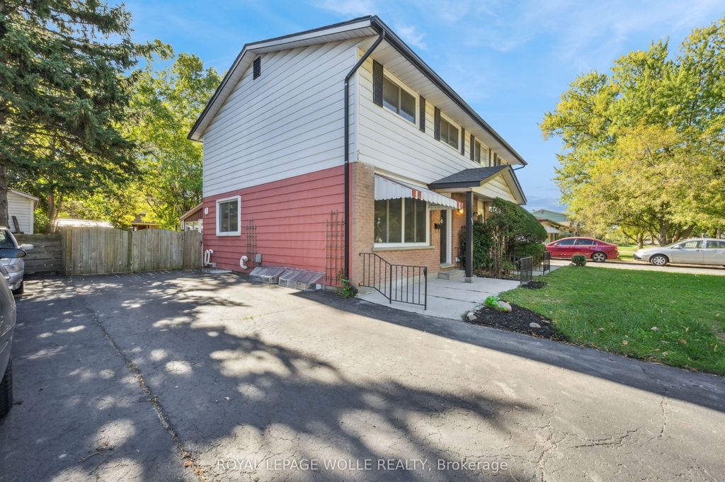 Photo of 179 Traynor Avenue, Kitchener, ON N2C 1W4 (MLS # X12456996)