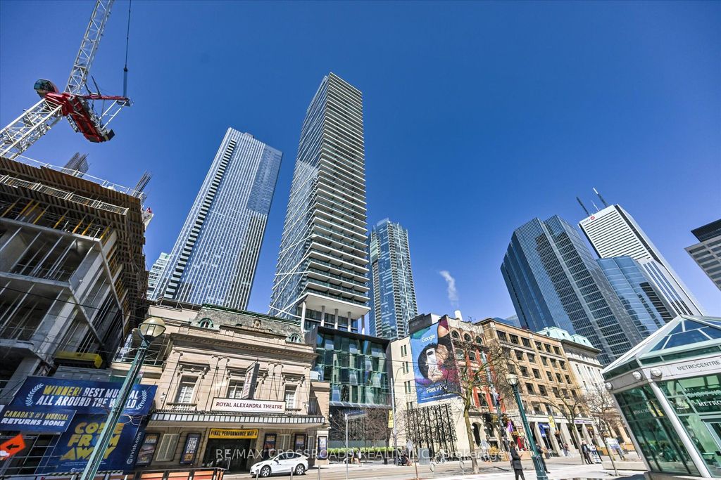 Photo of 224 King Street W #3006, Toronto, ON M5H 0A6 (MLS # C12664746)