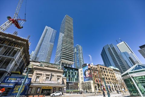 224 King Street W 3006 Toronto ON M5H 0A6