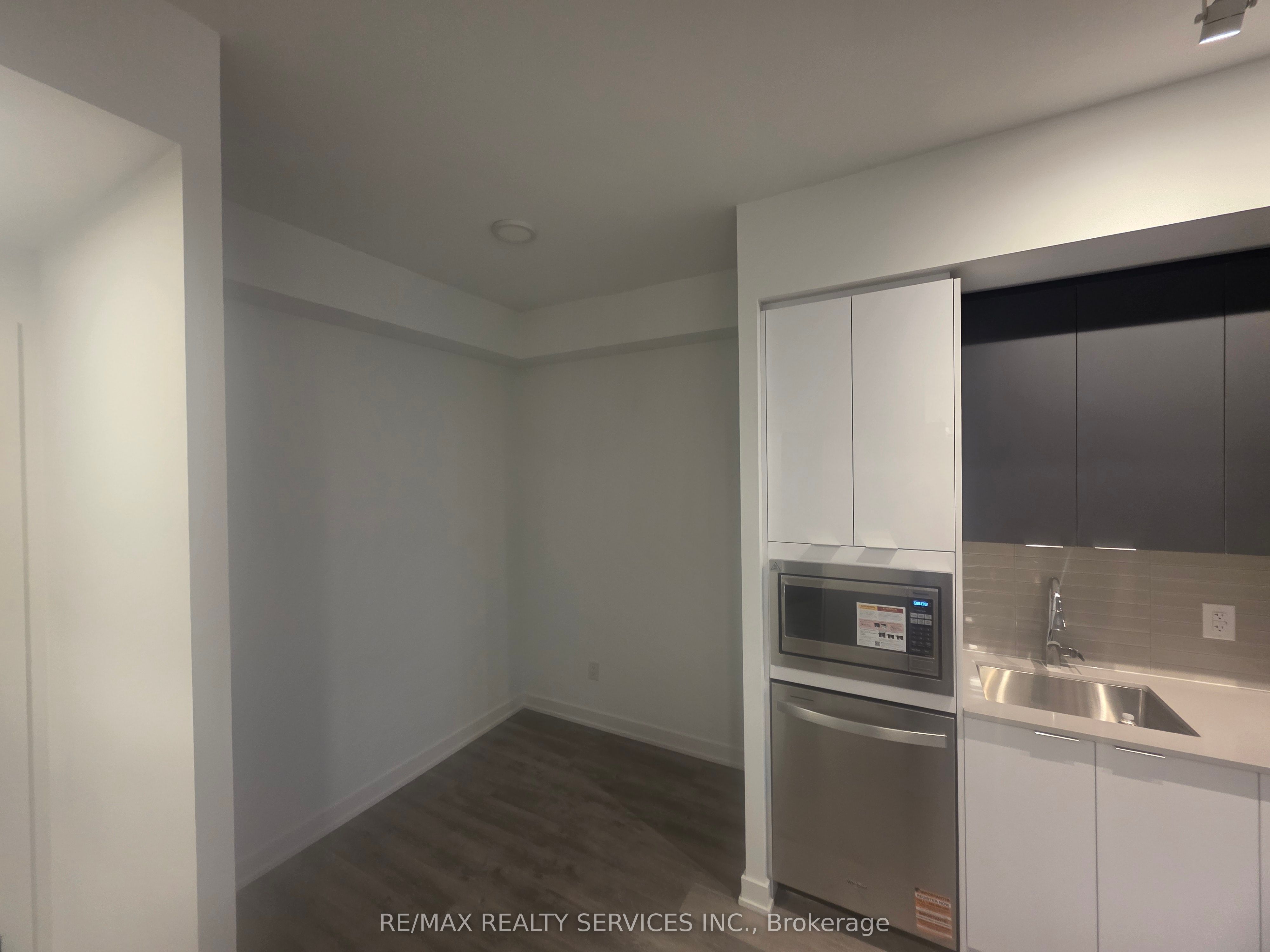5105 Hurontario Street 1504