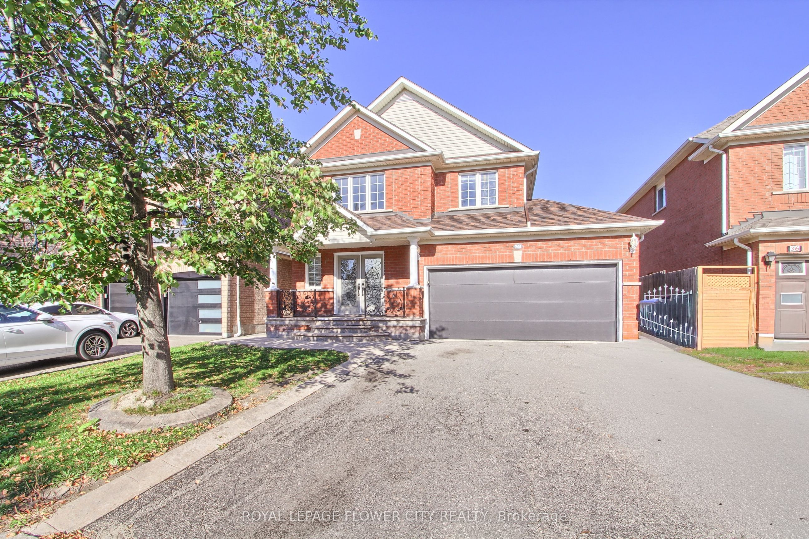 38 Milkweed Crescent Upper