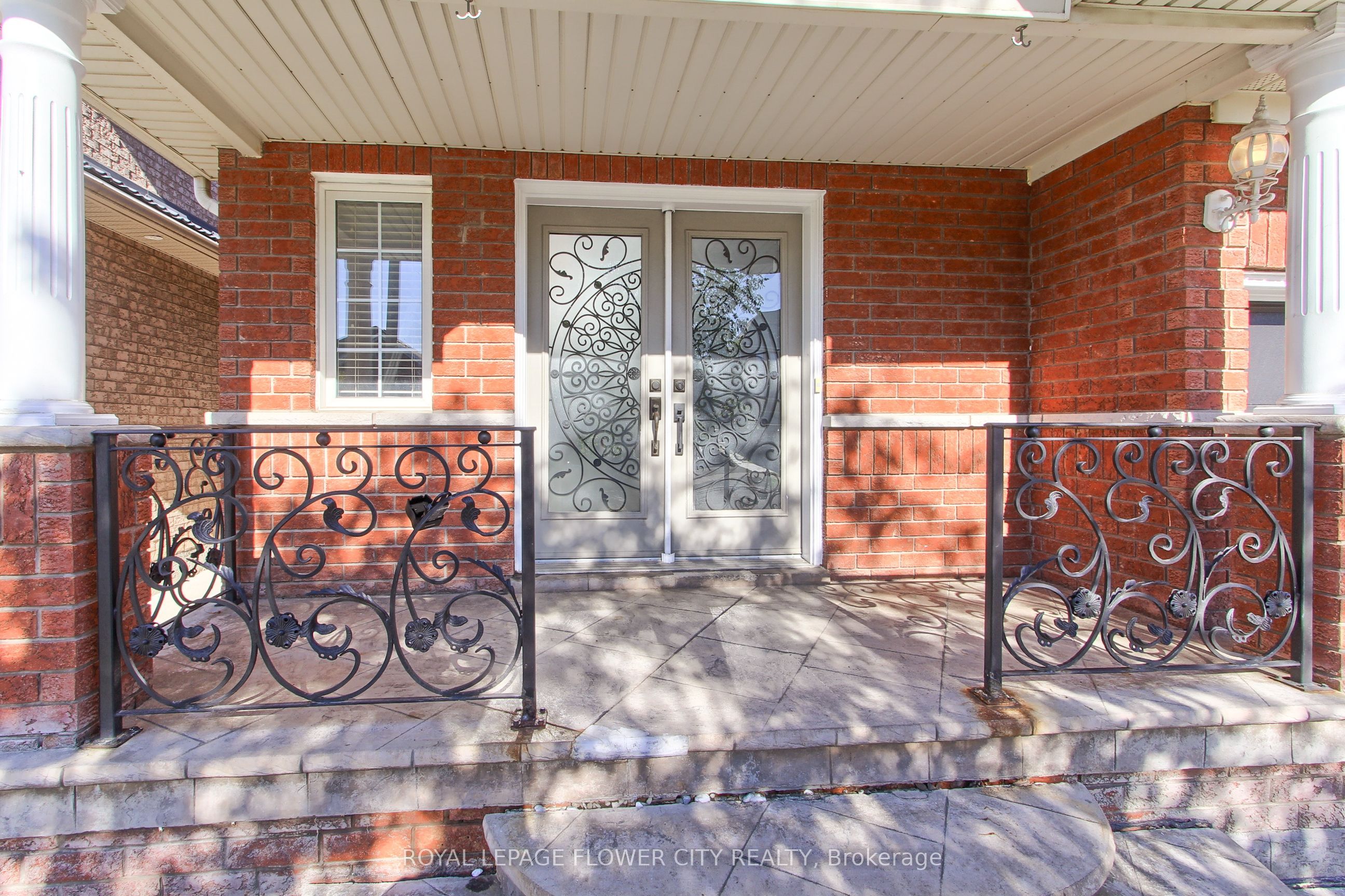 38 Milkweed Crescent Upper