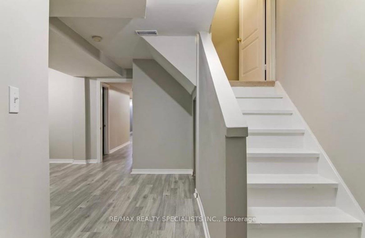 824 Ledbury Crescent Bsmt