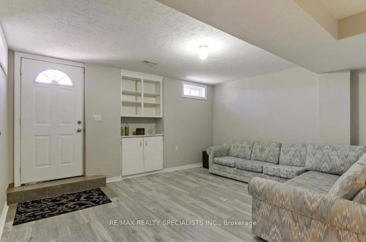 824 Ledbury Crescent Bsmt