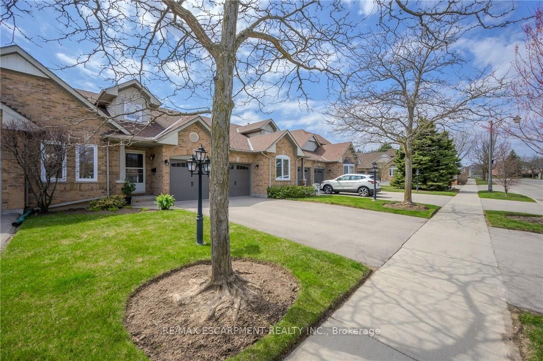 4275 Millcroft Park Drive 10