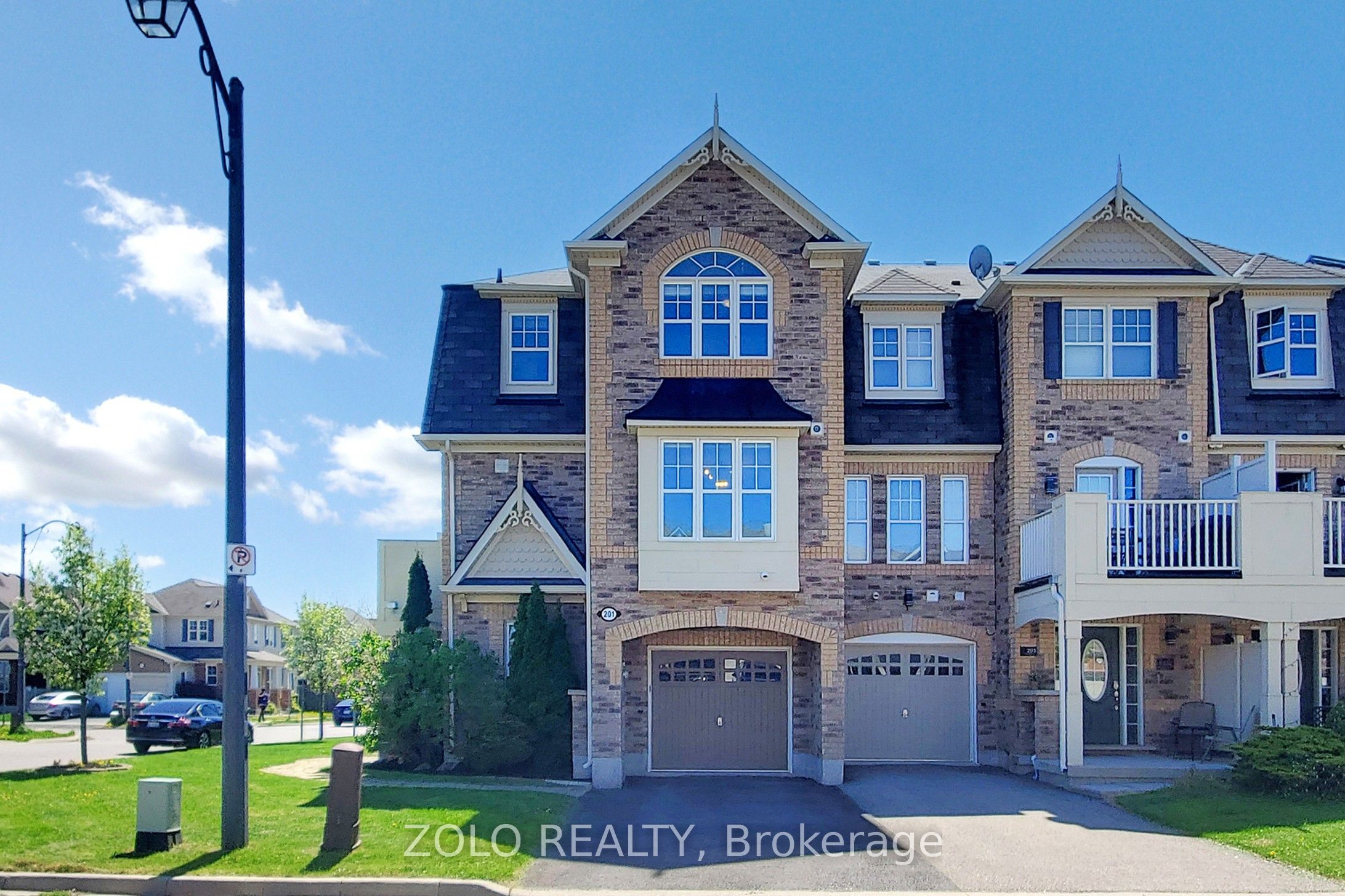 201 Woodley Crescent