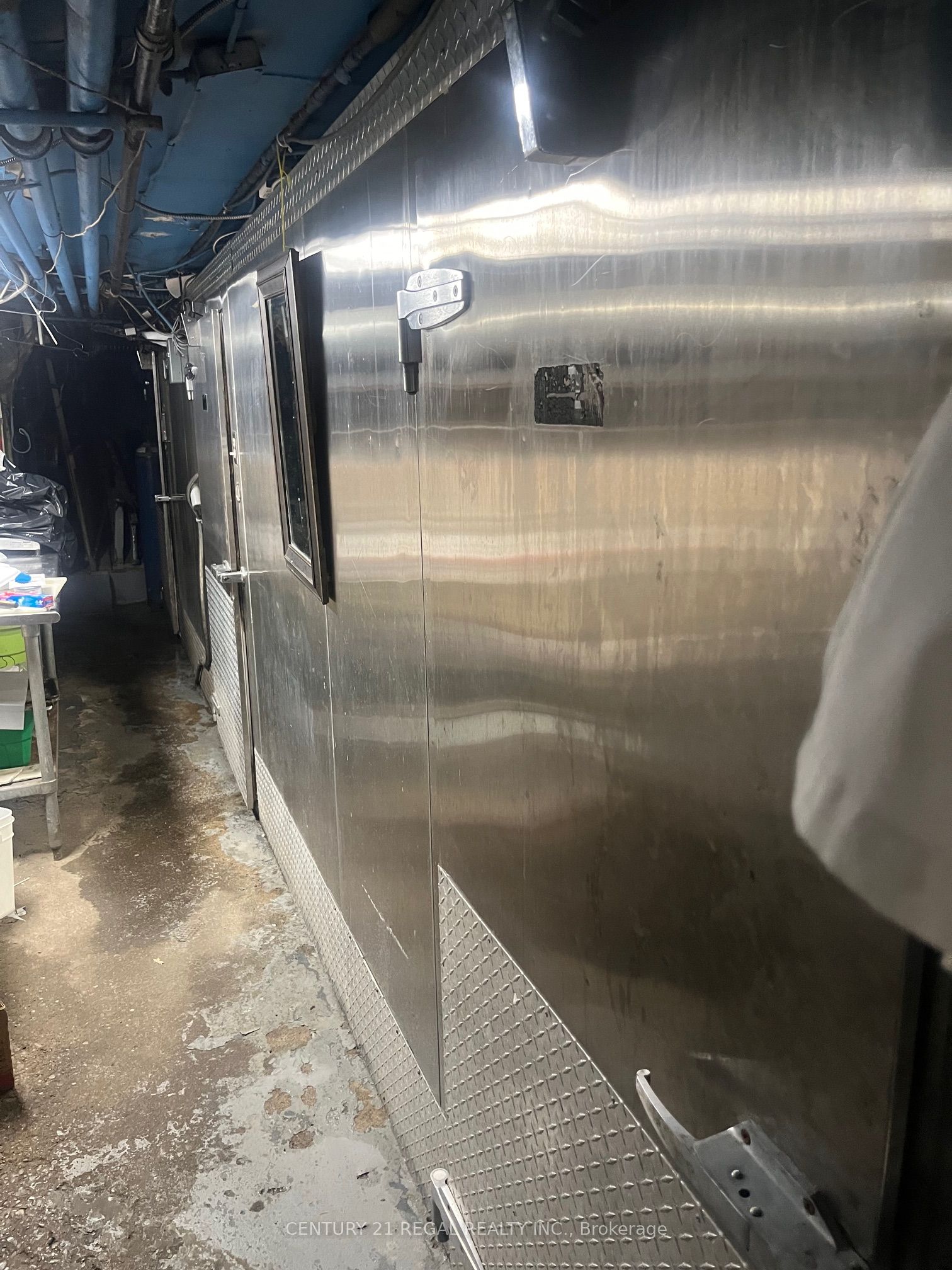 5 Roncesvalles Avenue