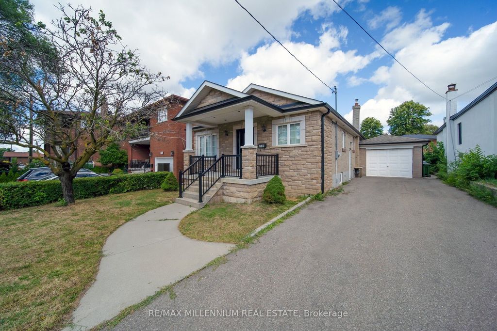 Photo of 226 Falstaff Avenue, Toronto, ON M6L 2G1 (MLS # W12598246)