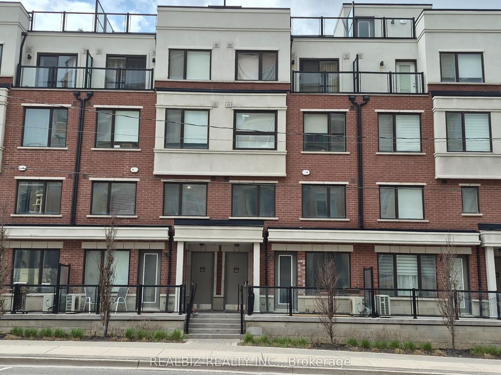 Photo of 500 Alex Gardner Circle #99, Aurora, ON L4G 3G5 (MLS # N13104968)