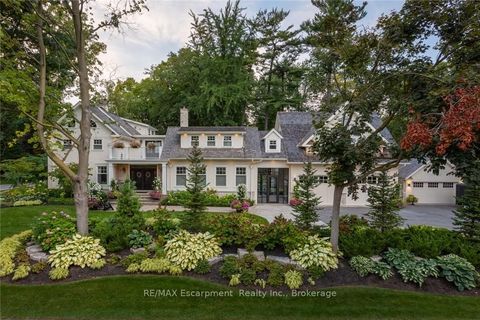 347 EAST HART Crescent Burlington ON L7N 1P8