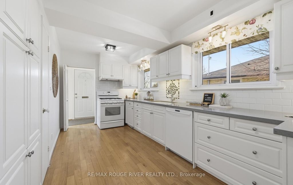 Photo of 114 Rochman Boulevard, Toronto, ON M1H 1S2 (MLS # E12917764)