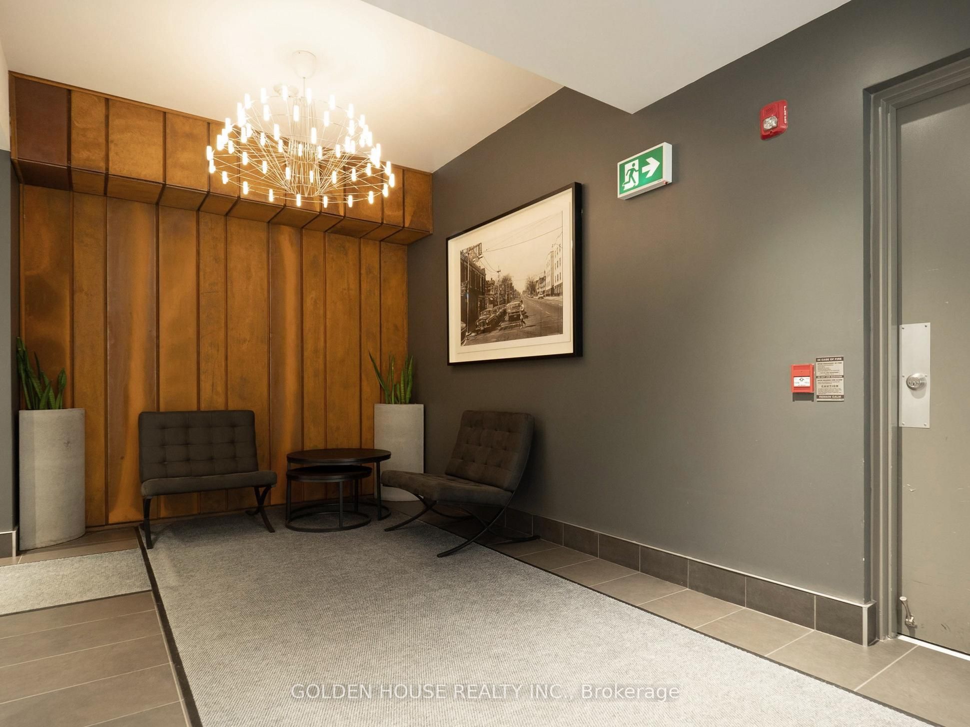 200 Woodbine Avenue 403