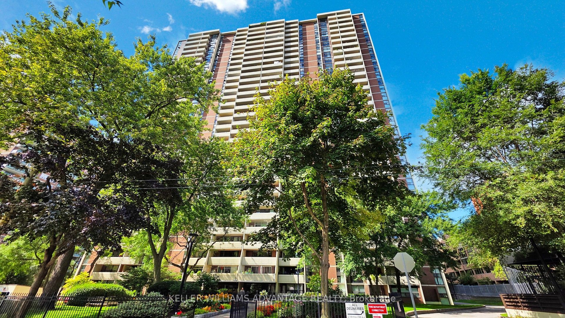 40 Homewood Avenue 2216