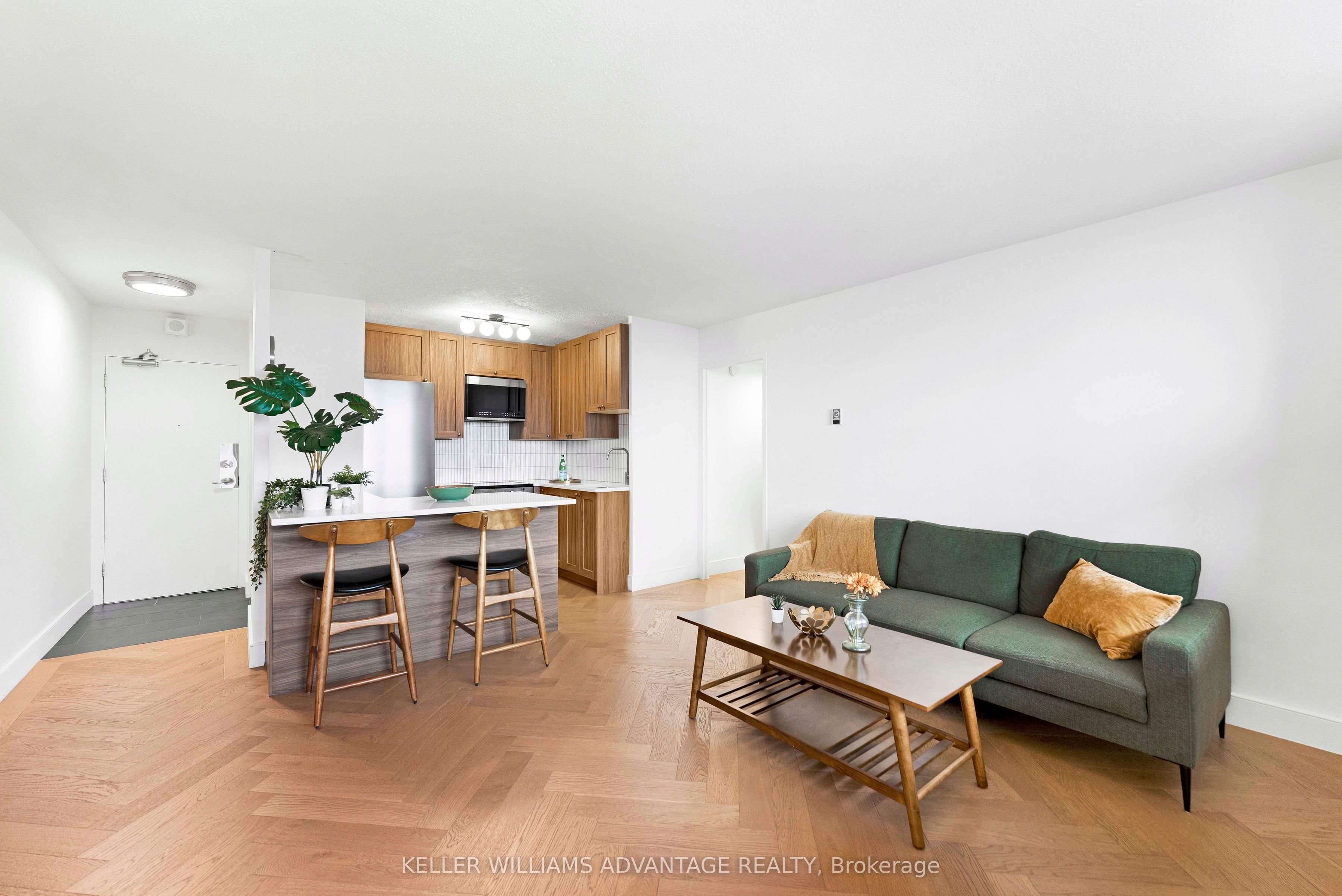 40 Homewood Avenue 2216