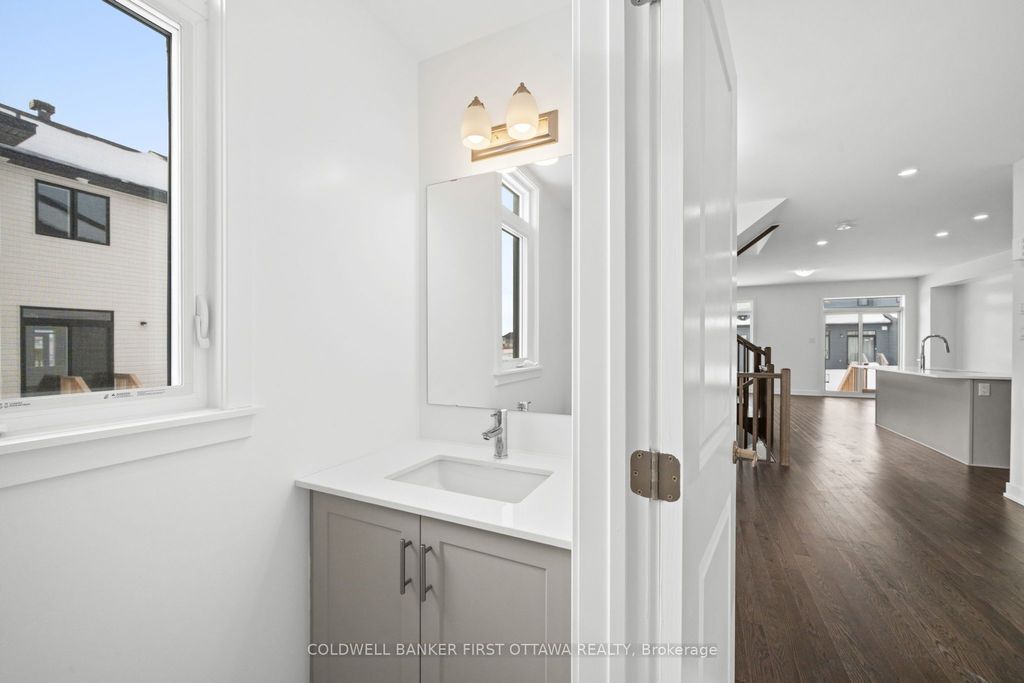 Photo of 461 SHUTTLEWORTH Drive, Leitrim, ON K1T 0T6 (MLS # X12811988)