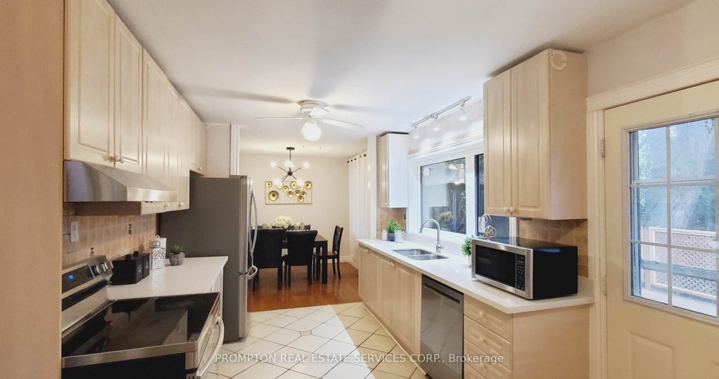 Photo of 163 Woodside Drive, St. Catharines, ON L2T 1X5 (MLS # X13778324)