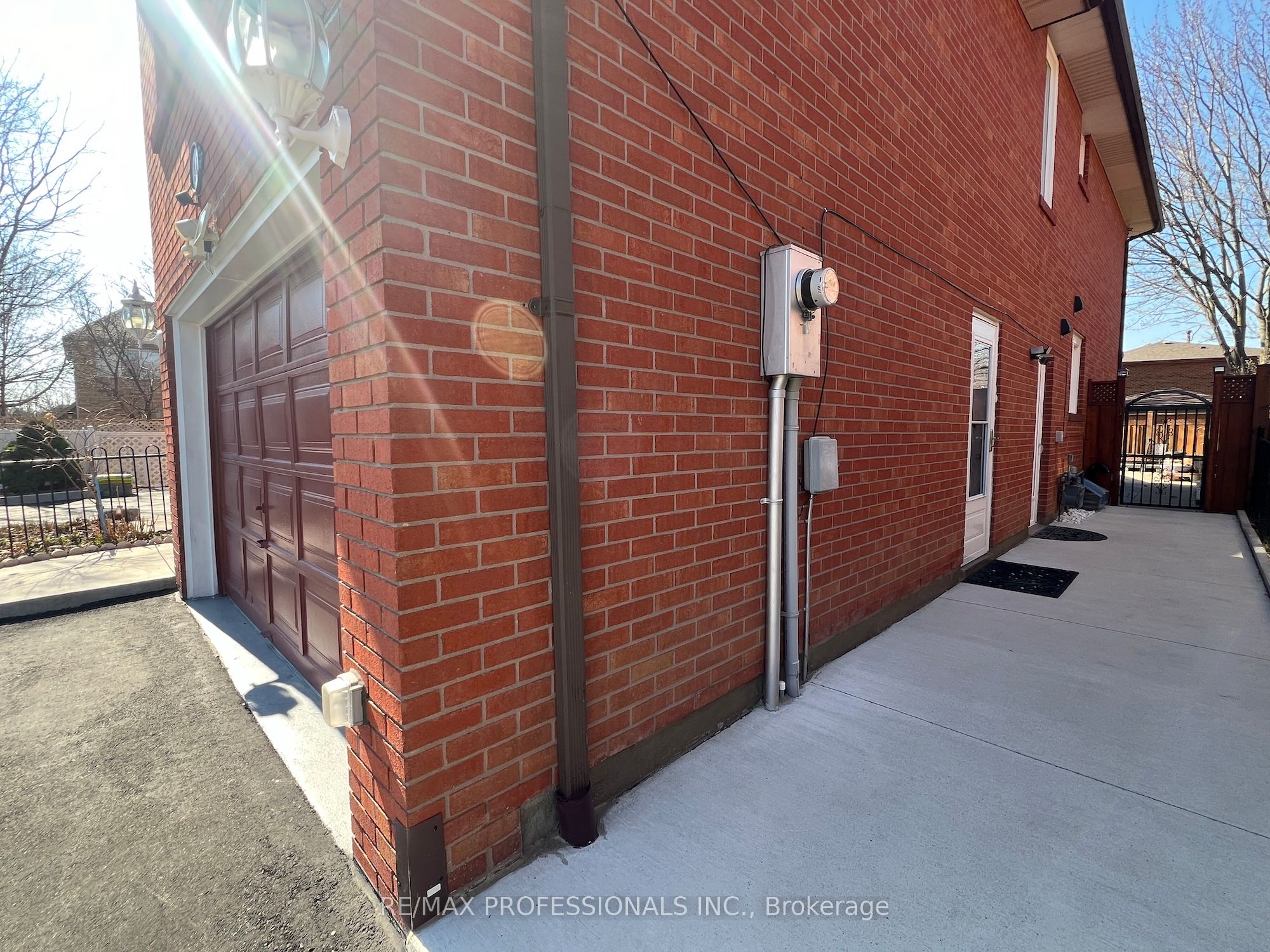 94 Bremen Lane Basement
