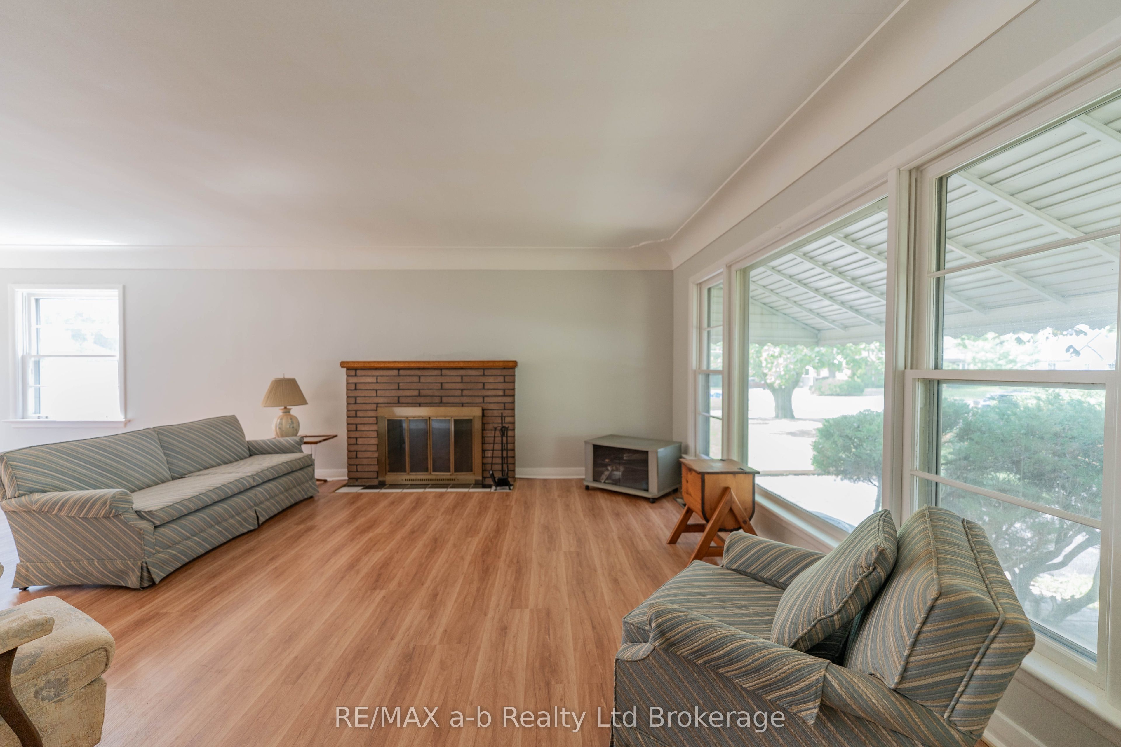 13 Parkside Drive
