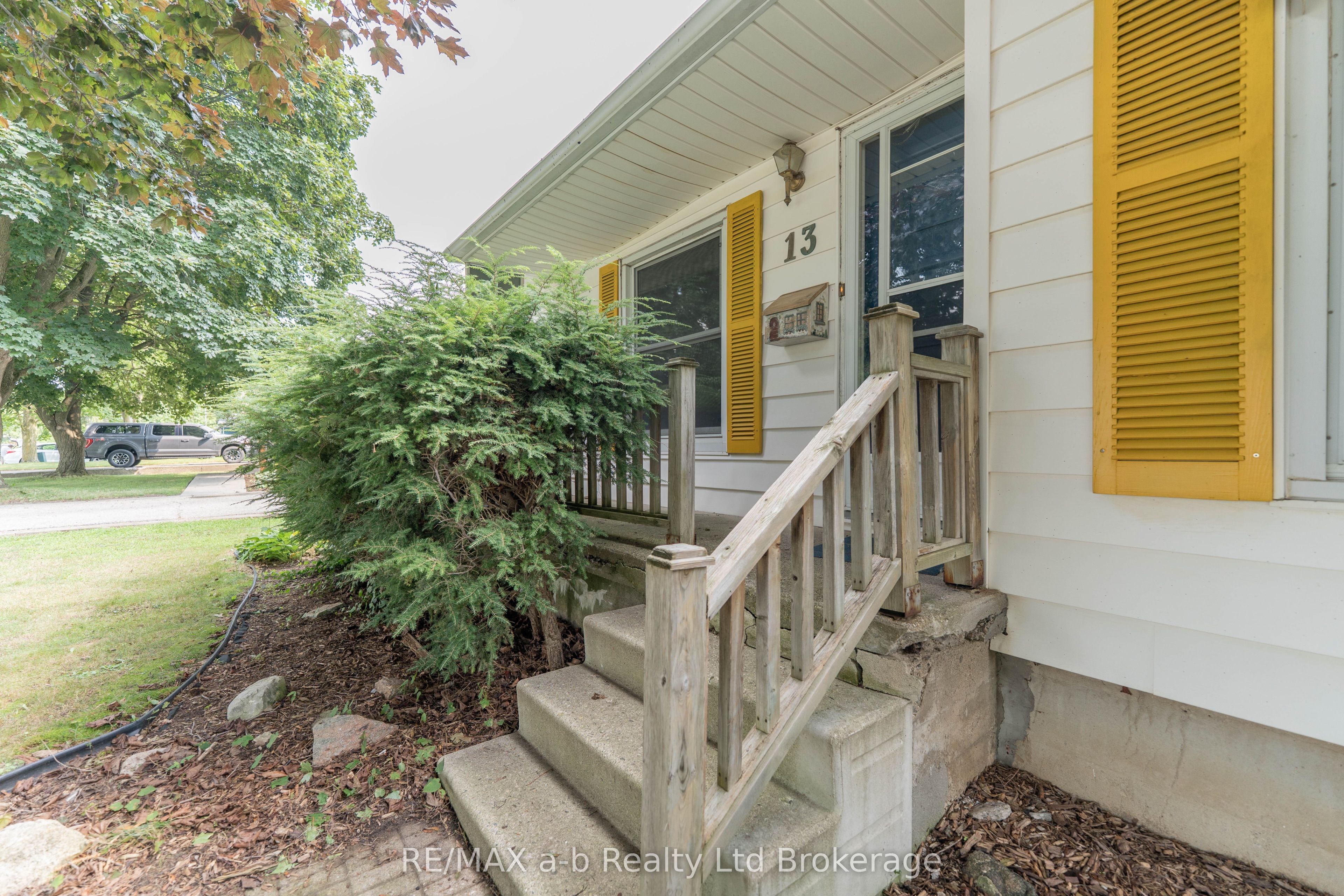 13 Parkside Drive