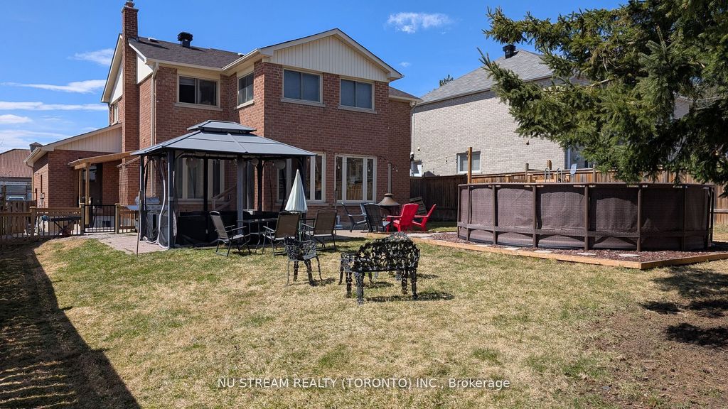 Photo of 3 Bloomfield Trail, Richmond Hill, ON L4E 2H8 (MLS # N13051042)