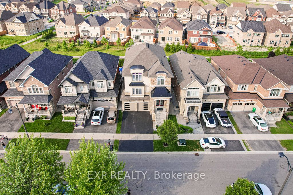 29 Fieldstone Lane Avenue