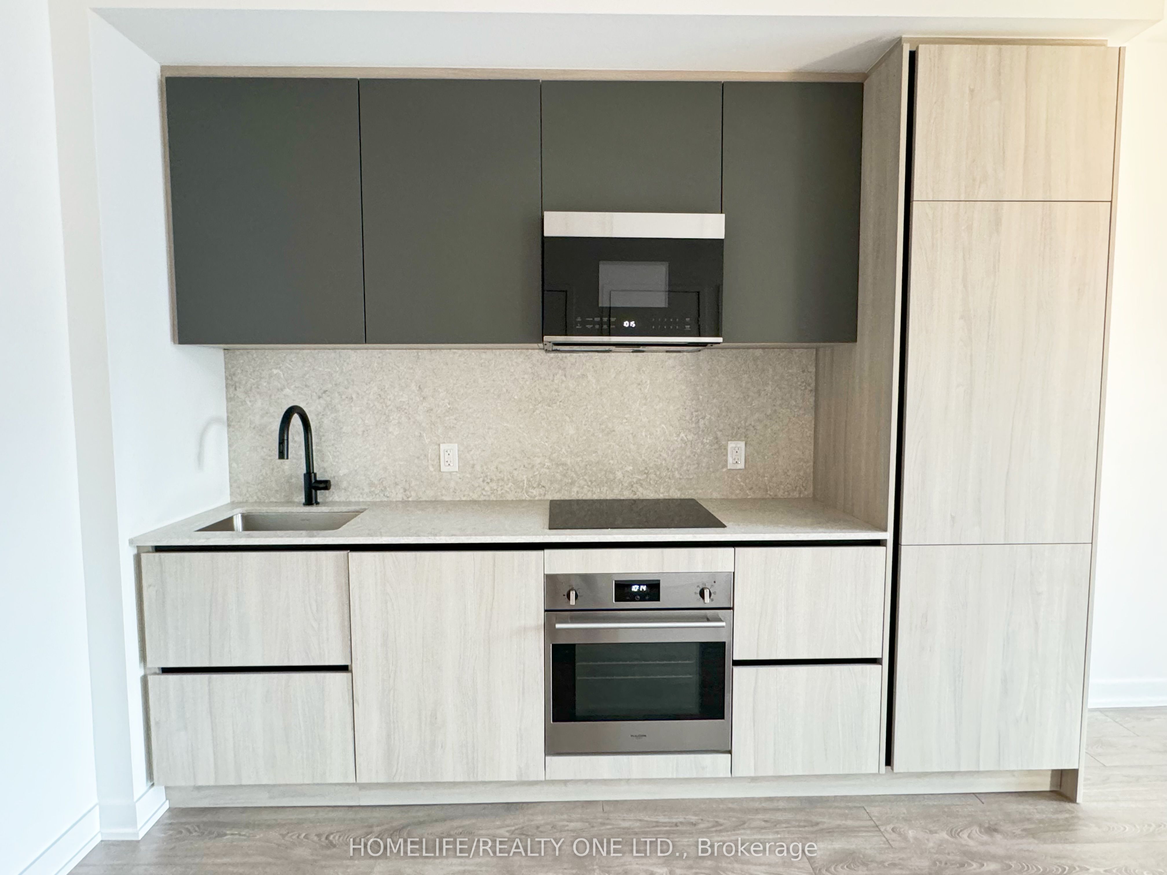 108 Peter Street 4505