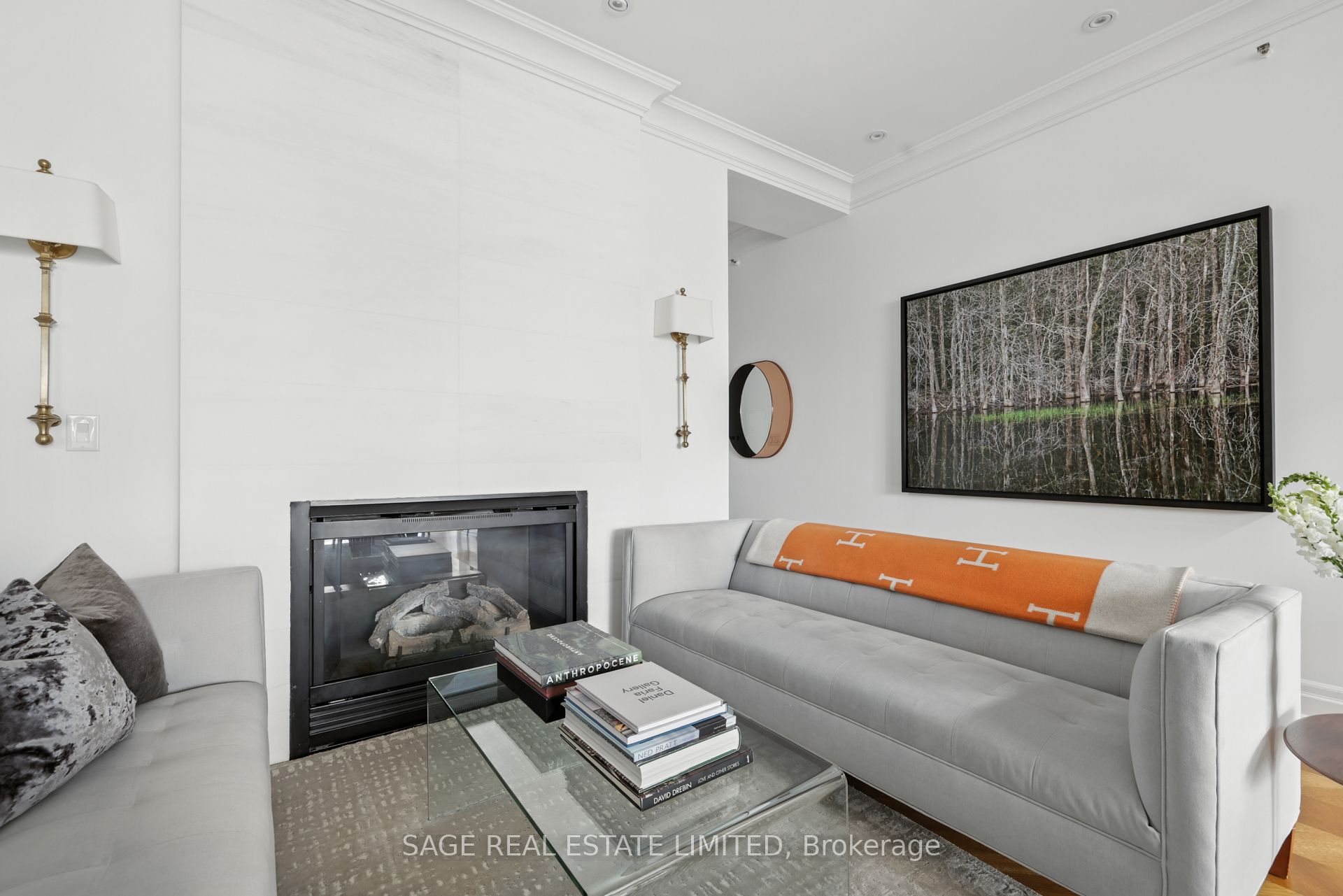 670 Richmond Street W 205