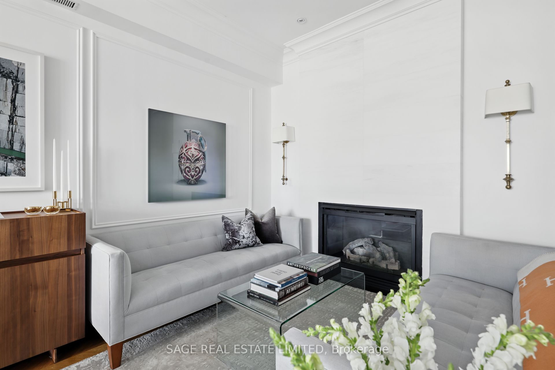 670 Richmond Street W 205