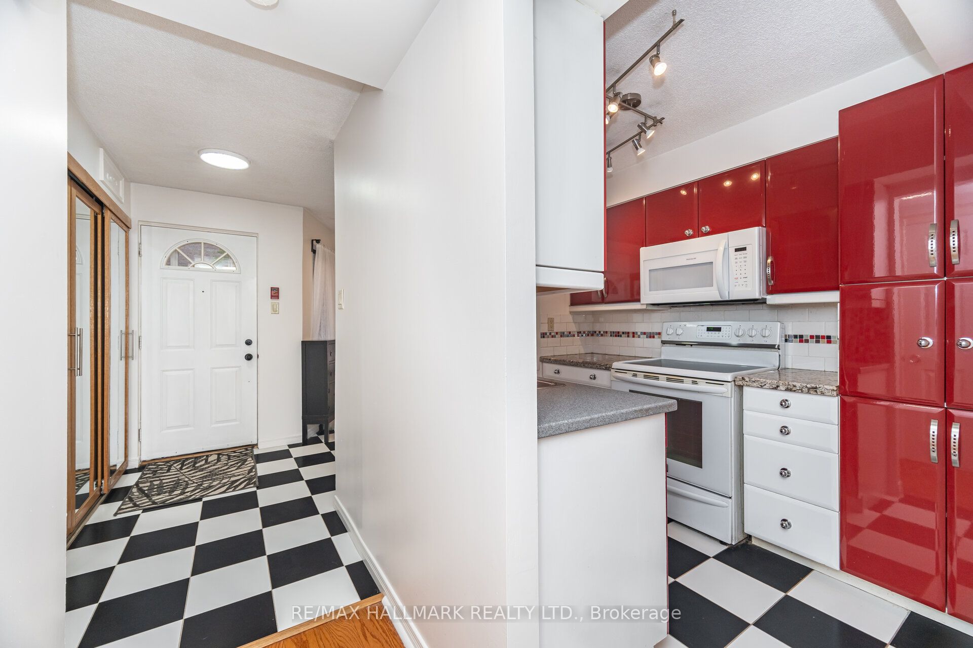 2112 Queen Street E #10