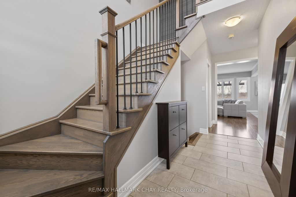 Photo of 25 Wagner Crescent, Essa, ON L0M 1B6 (MLS # N12892014)