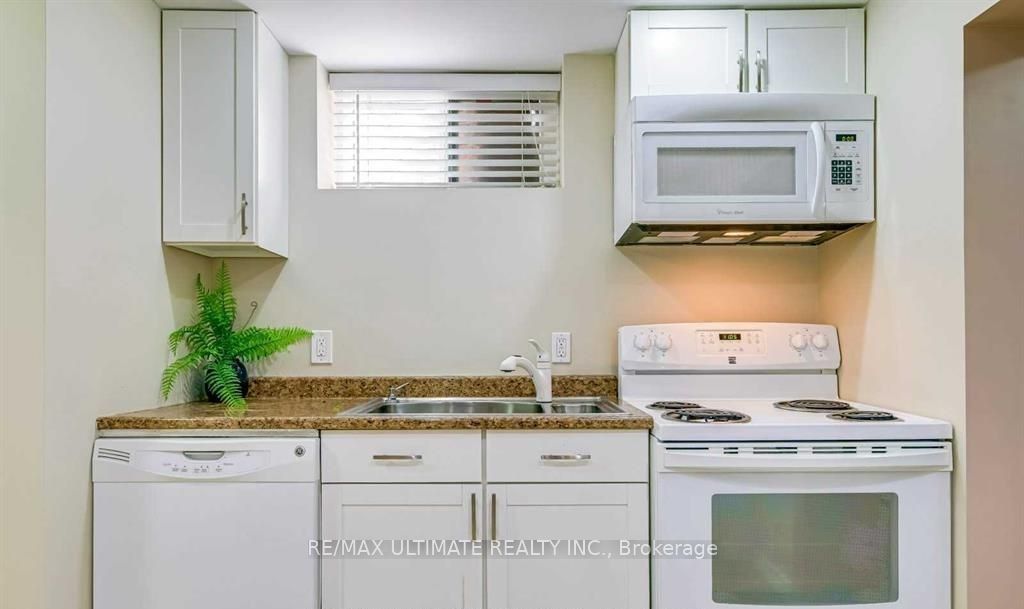 1209 Sixth Line Lower