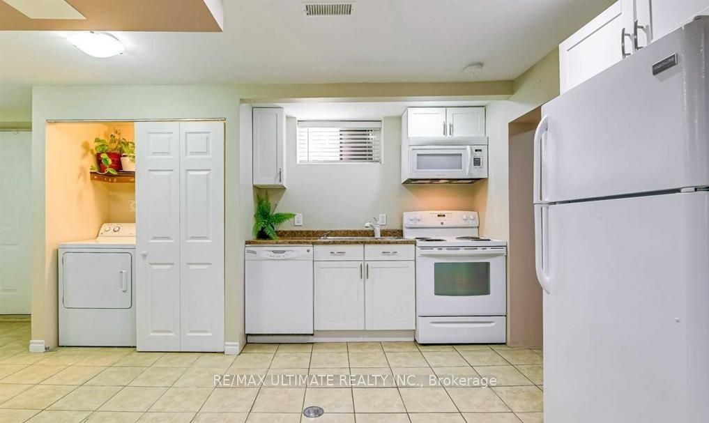 1209 Sixth Line Lower