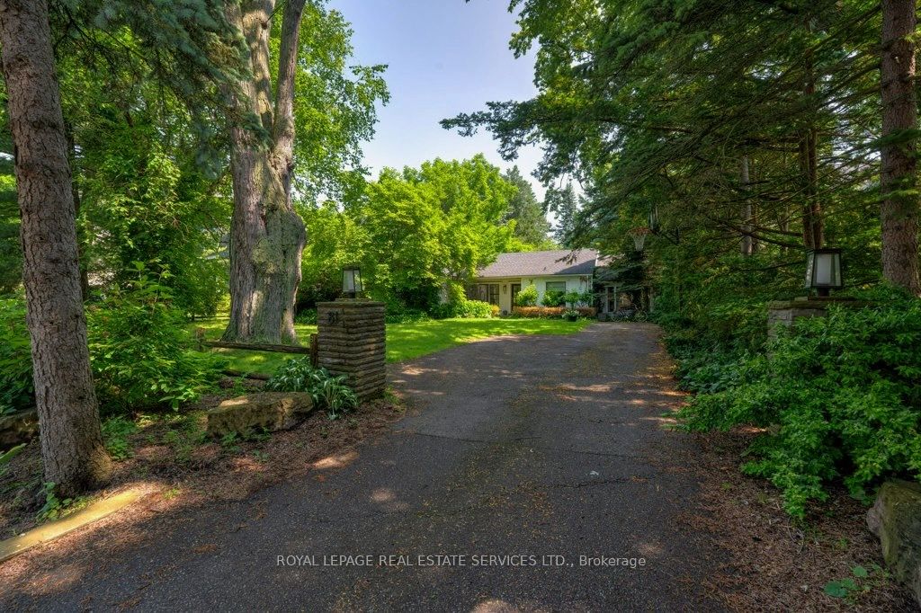 81 Chartwell Road