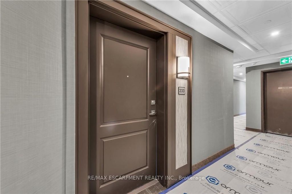 Photo of 10 Mallard Trail #233, Hamilton, ON L8B 2A7 (MLS # X12704262)