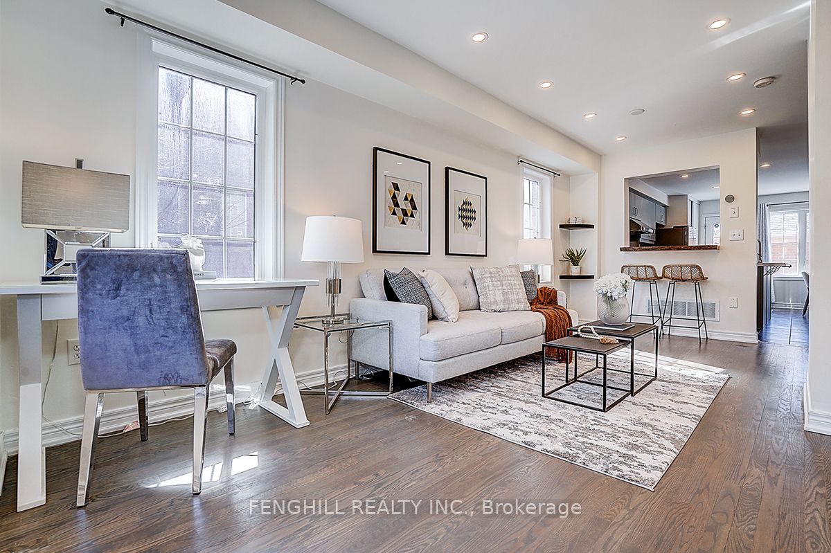 375 White's Hill Avenue