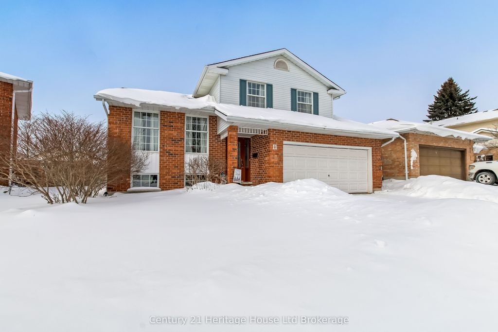 Photo of 11 John Davies Drive, Woodstock, ON N4T 1M9 (MLS # X12750700)