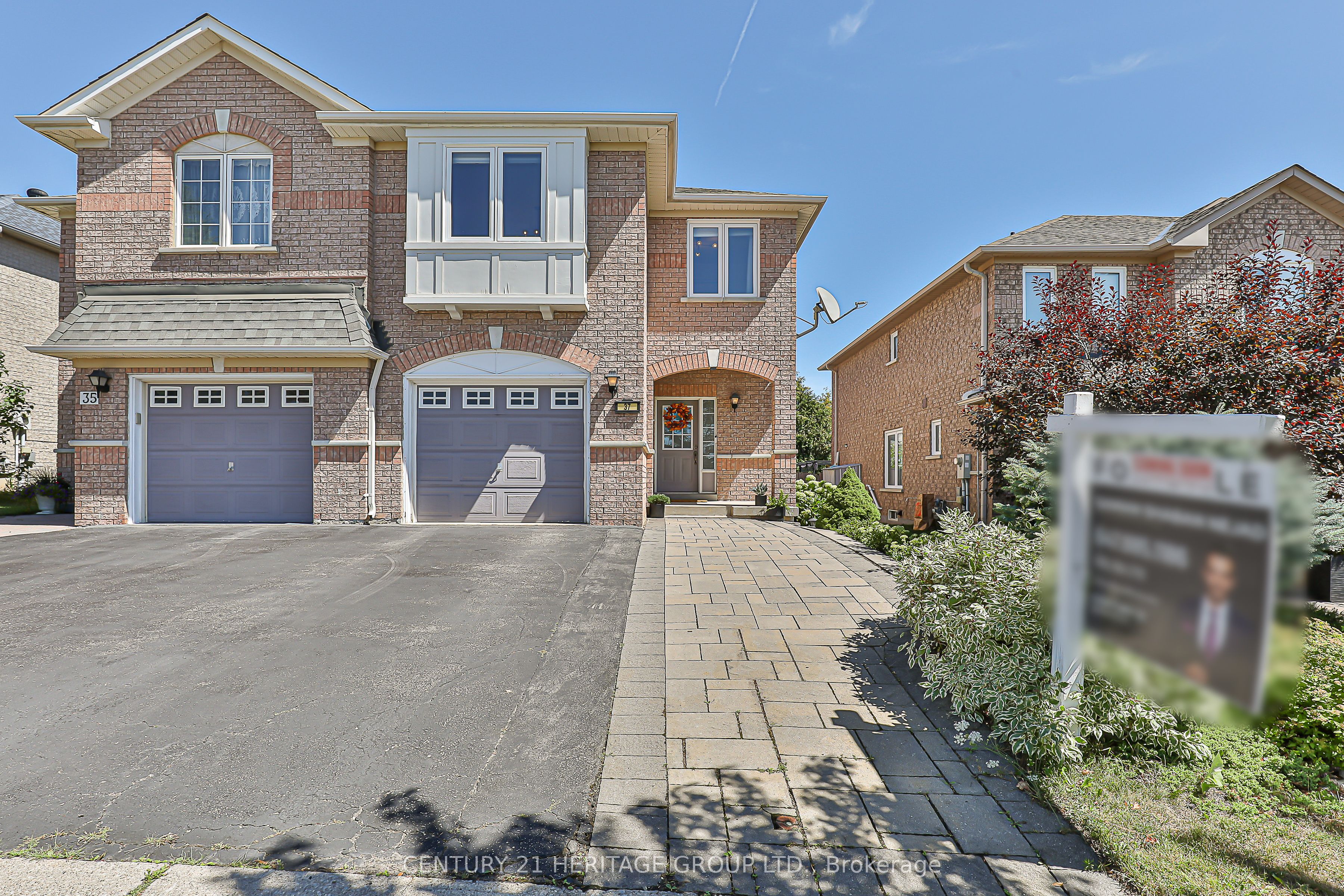 37 Peak Point Boulevard