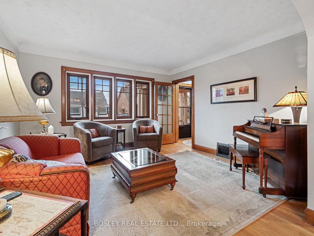 Photo of 30 Spruce Street, St. Catharines, ON L2R 1B5 (MLS # X12691920)