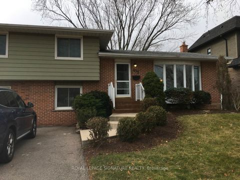 452 Stanfield Drive Oakville ON L6L 3P9