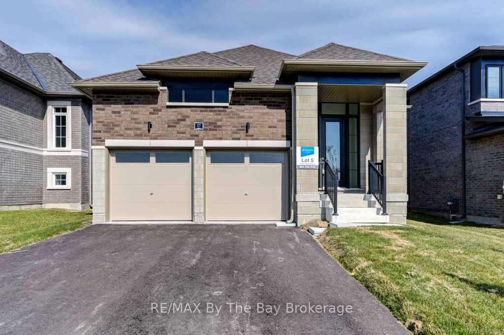 Photo of 17 Sun Valley Avenue, Wasaga Beach, ON L9Z 0N6 (MLS # S13042344)