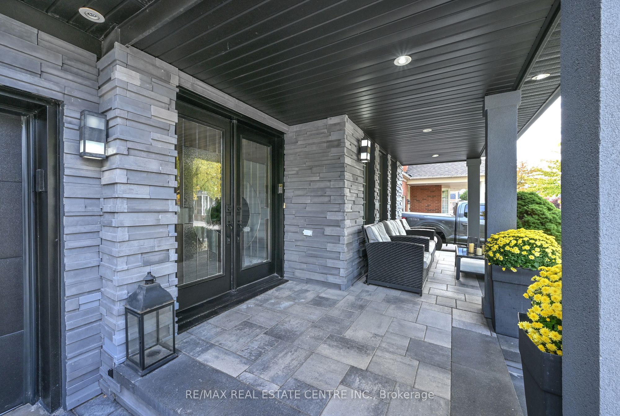 1352 McGuffin Gate