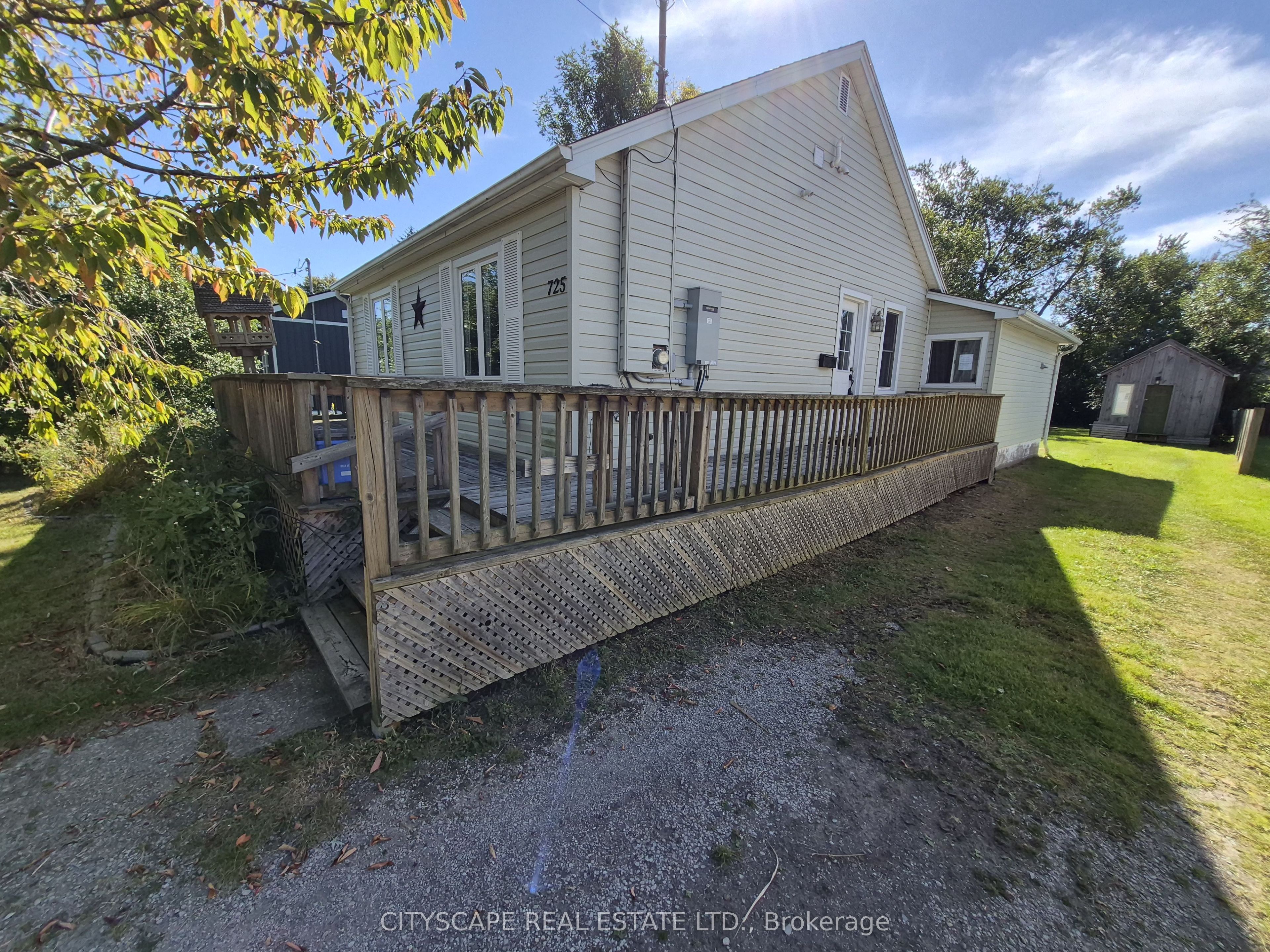 725 Dominion Road