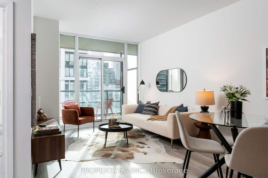 Photo of 88 Broadway Avenue #1004, Toronto, ON M4P 0A5 (MLS # C13584228)